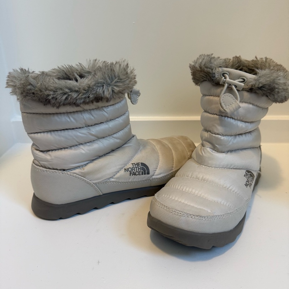 The North Face Thermoball Micro-Baffle Puffer Booties Size 7